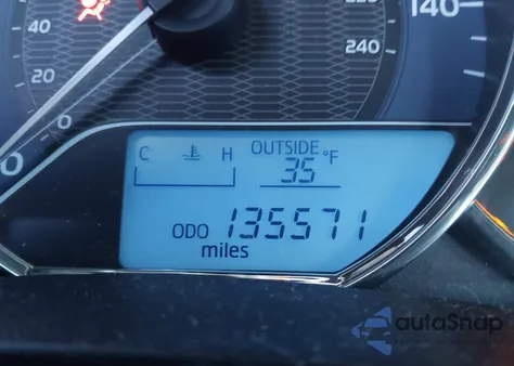 2016 Toyota Corolla Le z USA, uszkodzony, nr VIN 2T1BURHE2GC528883